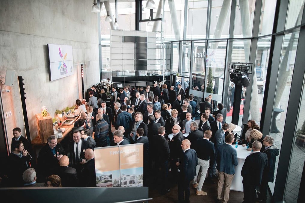 Business Networking Event in der Eventlocation Westhafen Pier 1 in Frankfurt am Main