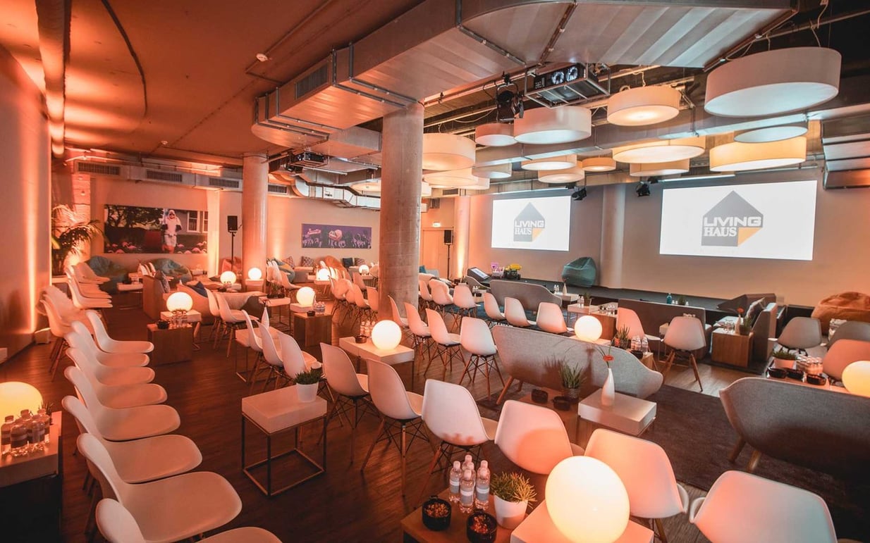 Tagungen & Konferenzen